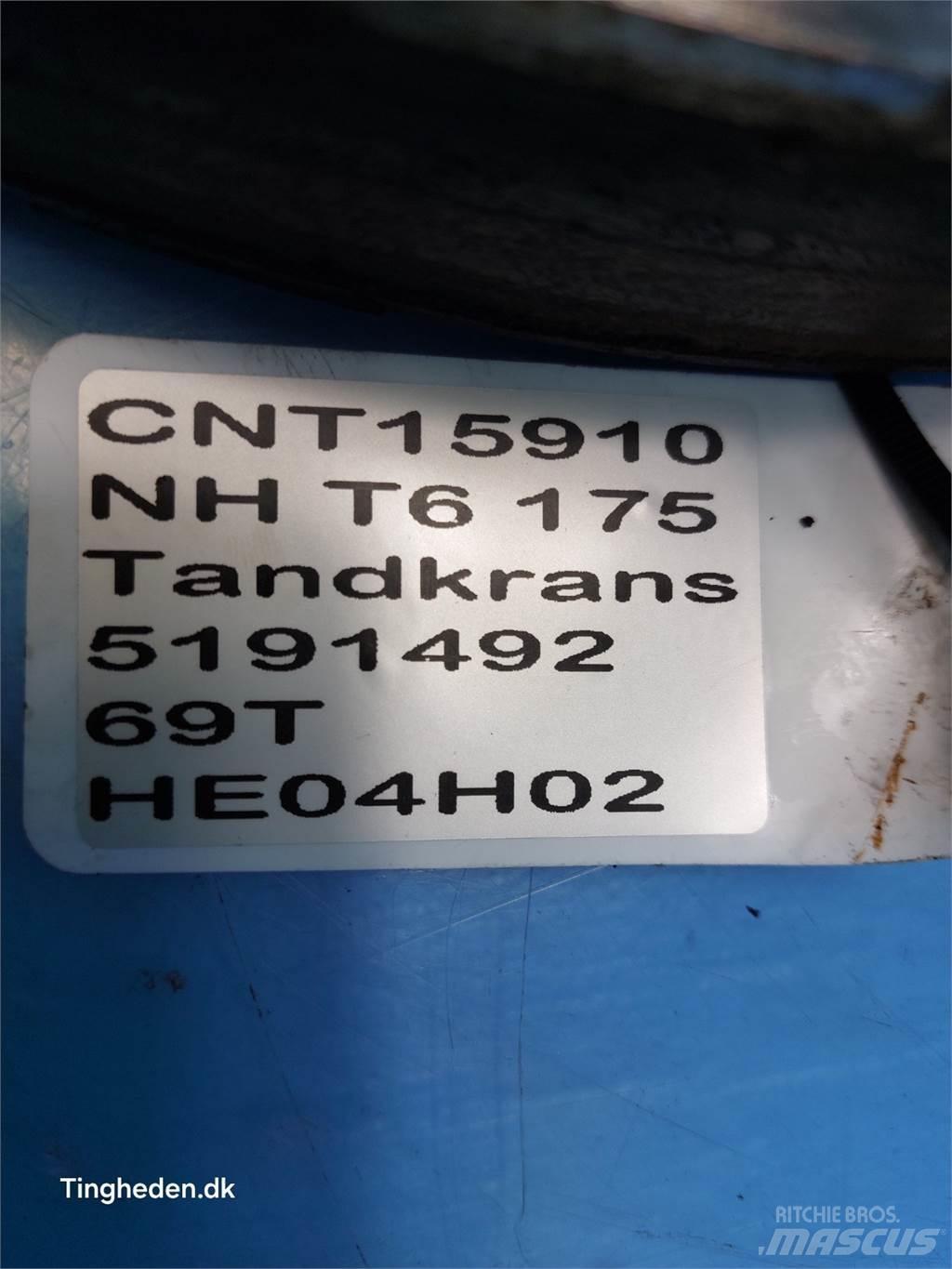 New Holland T6 أجهزة نقل