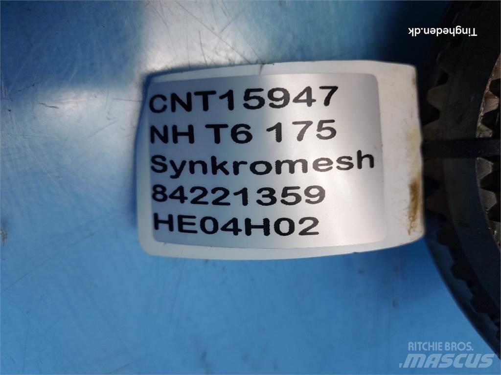 New Holland T6 أجهزة نقل