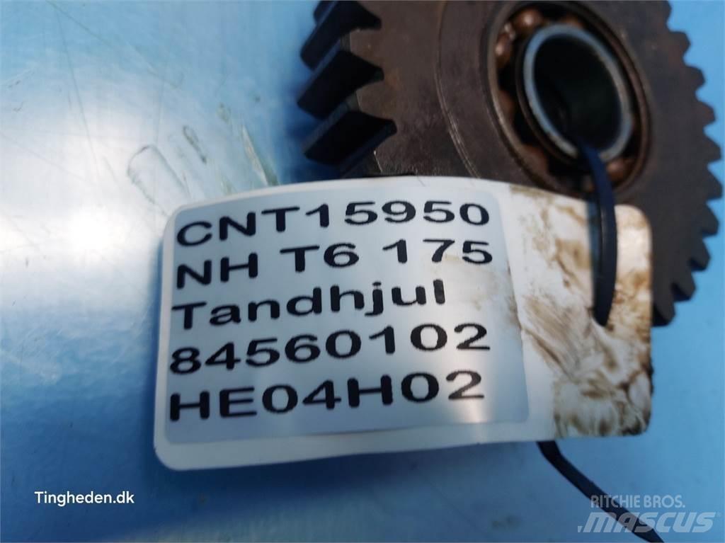 New Holland T6 أجهزة نقل