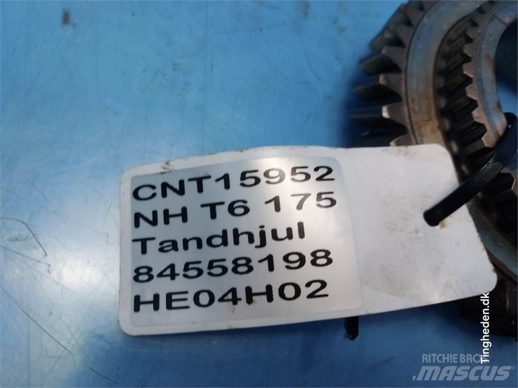 New Holland T6 أجهزة نقل