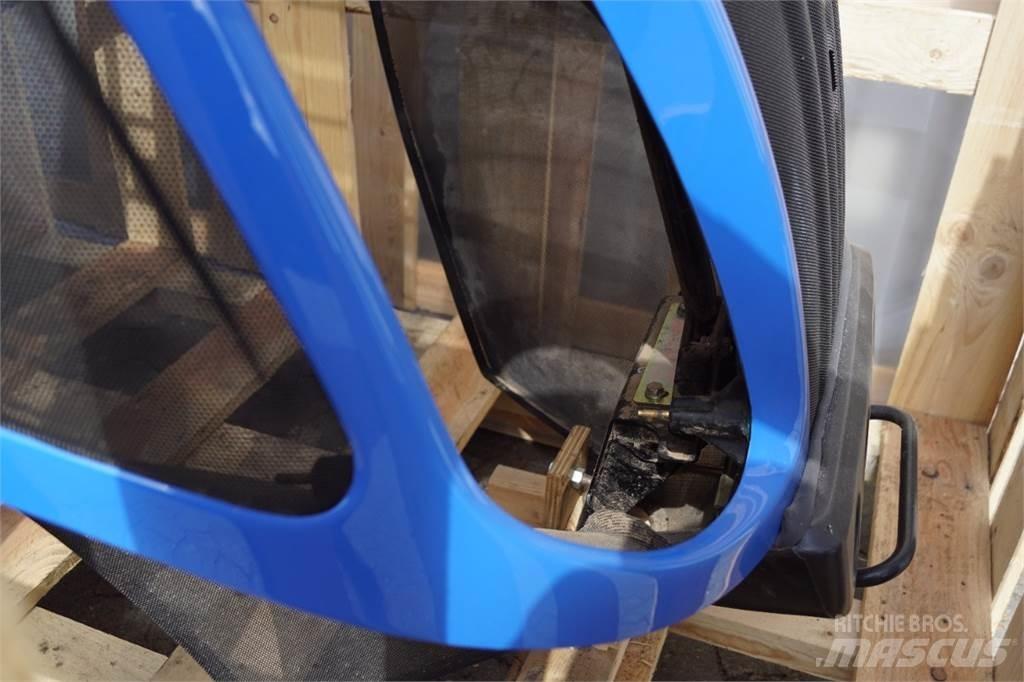 New Holland T8 ملحقات أخرى للجرارات