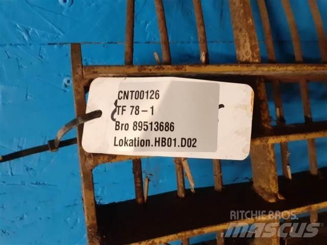 New Holland TF78 ملحقات الحصادات