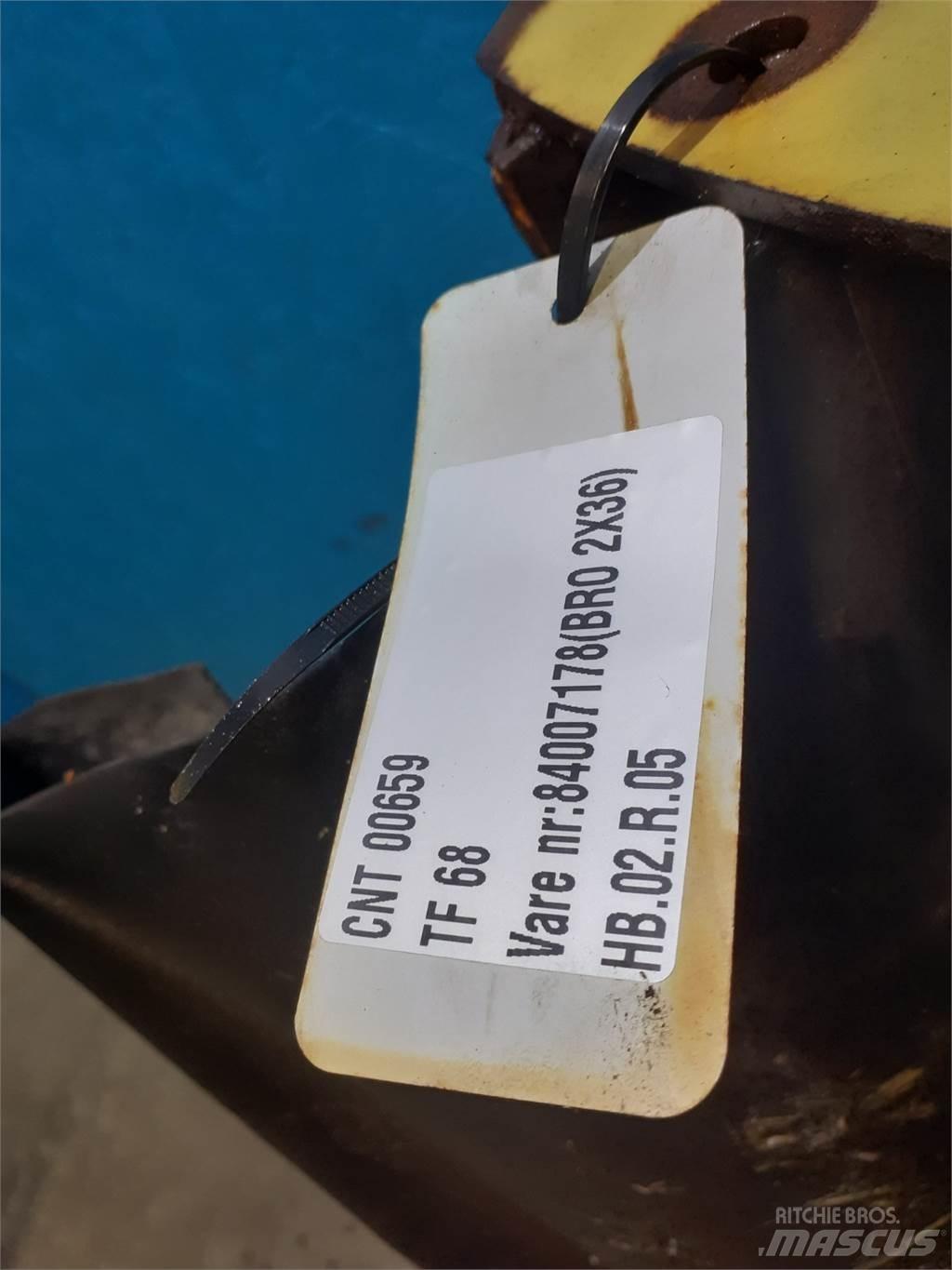New Holland TF78 ملحقات الحصادات