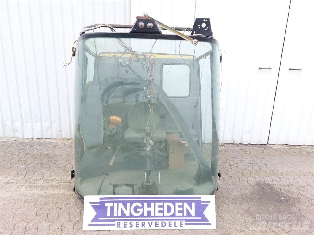 New Holland TF78 كابينة والداخلية