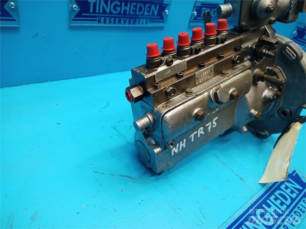 New Holland TR75 محركات