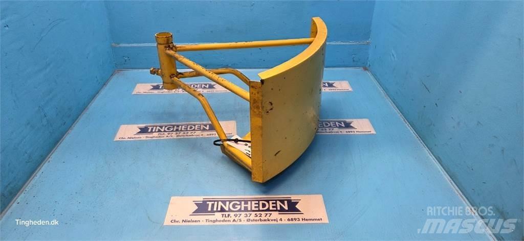 New Holland TX30 مشعات