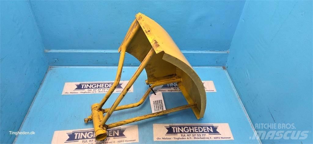 New Holland TX30 مشعات