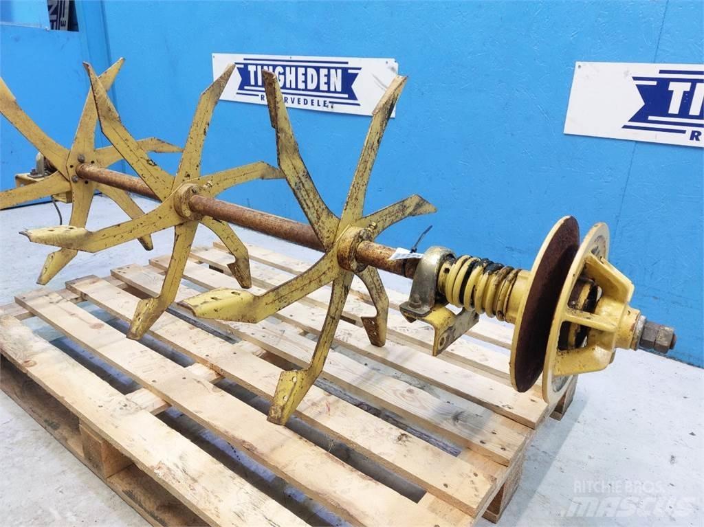 New Holland TX65 معدات نشر الرمال والملح