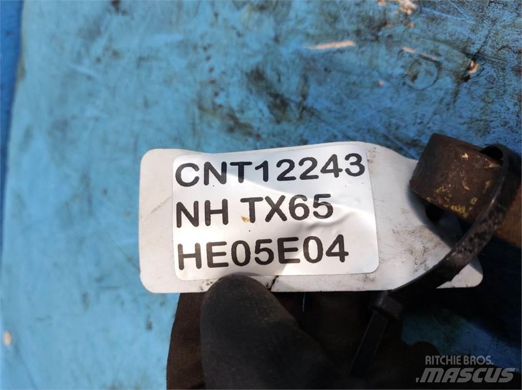 New Holland TX65 معدات نشر الرمال والملح