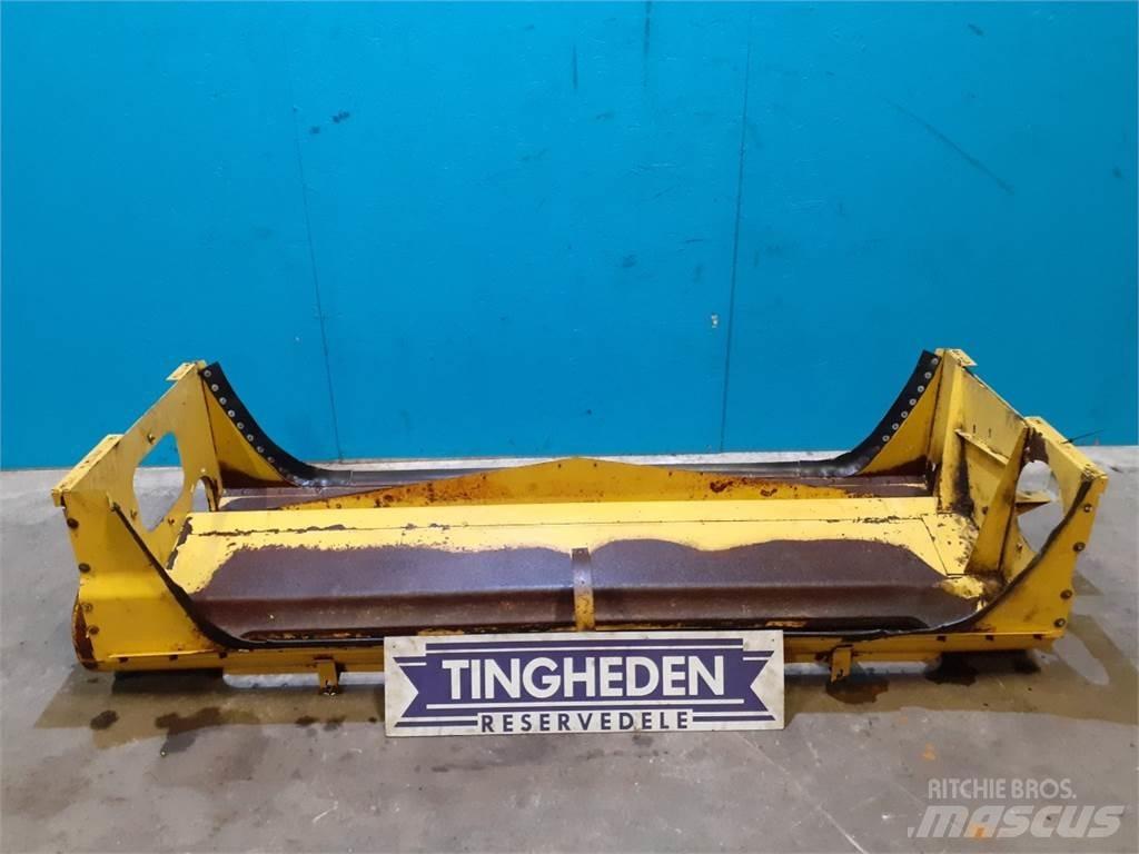 New Holland TX68 معدات نشر الرمال والملح