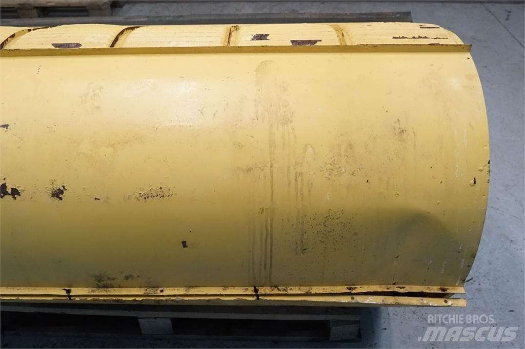 New Holland TX68 معدات نشر الرمال والملح