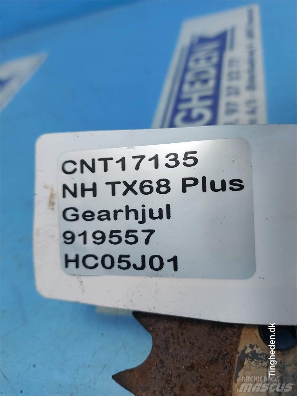 New Holland TX68 معدات نشر الرمال والملح