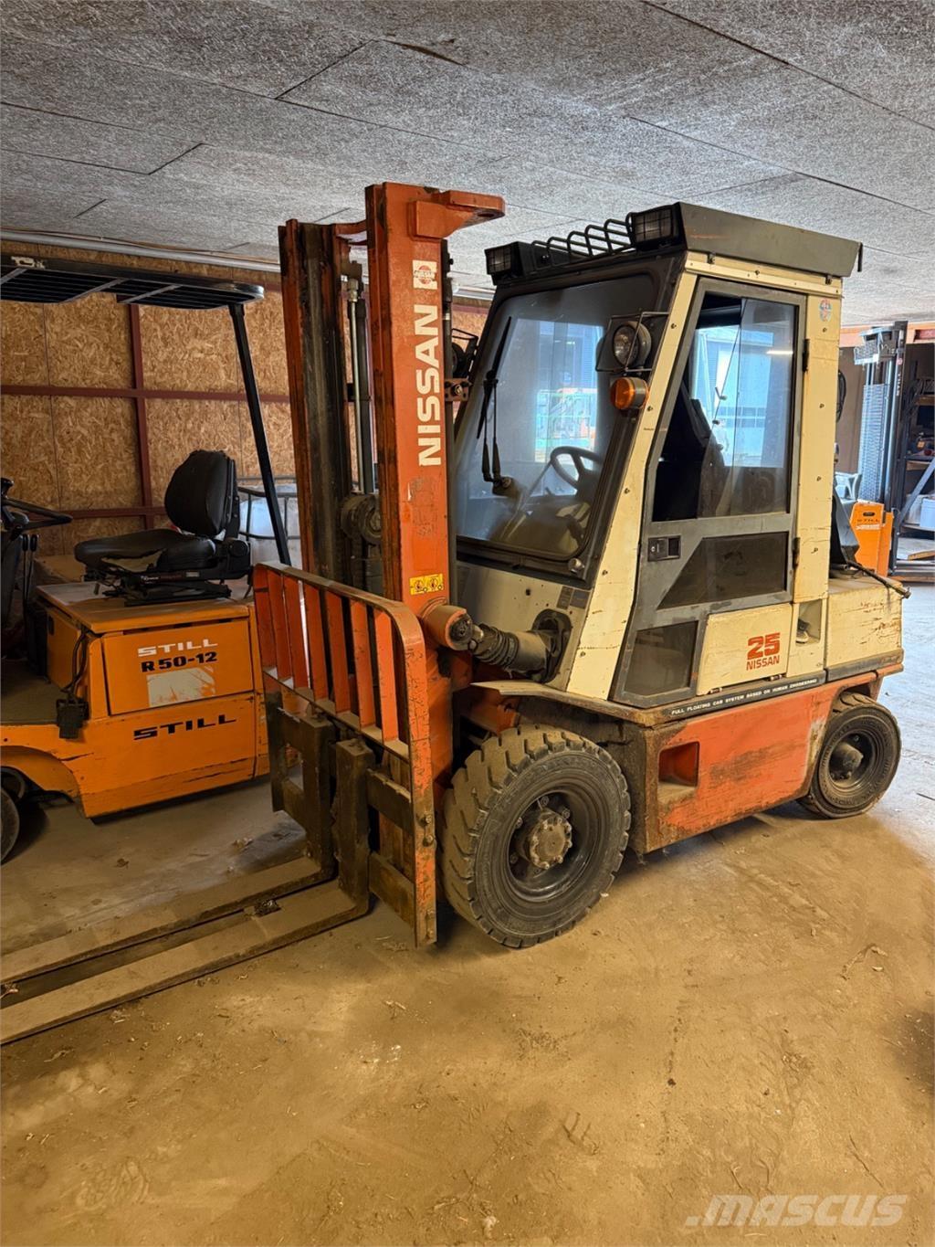 Nissan FG25 شاحنات LPG