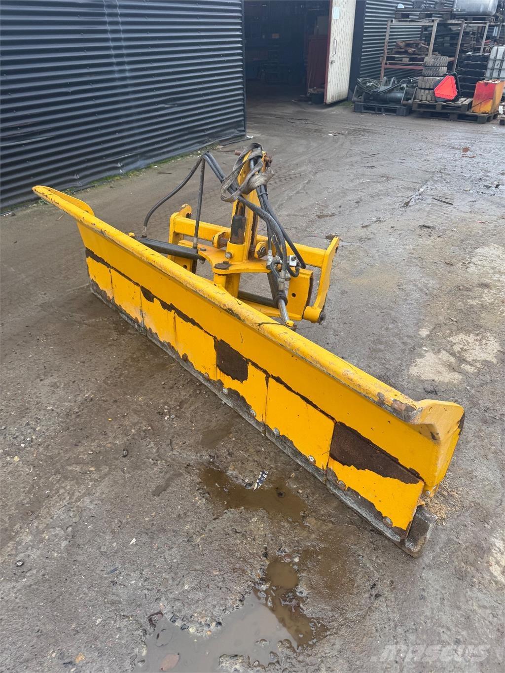 Snowline 2470 حراثات ونصول الجليد