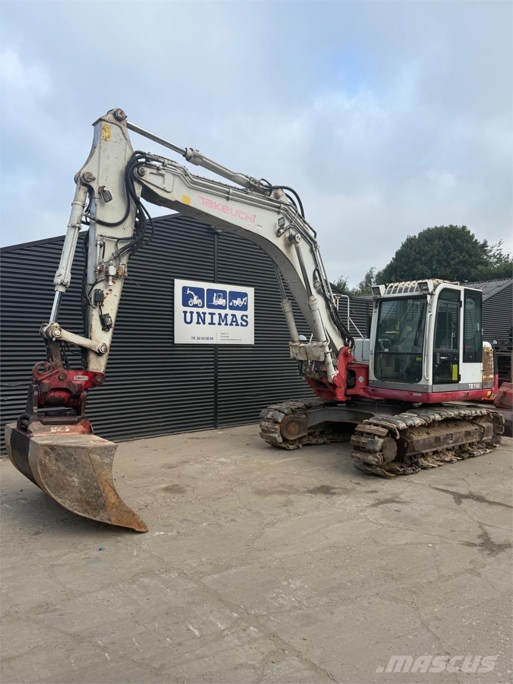 Takeuchi TB1140 حفارات زحافة