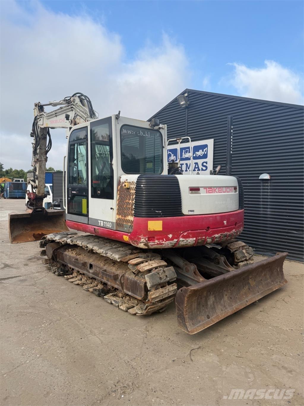 Takeuchi TB1140 حفارات زحافة