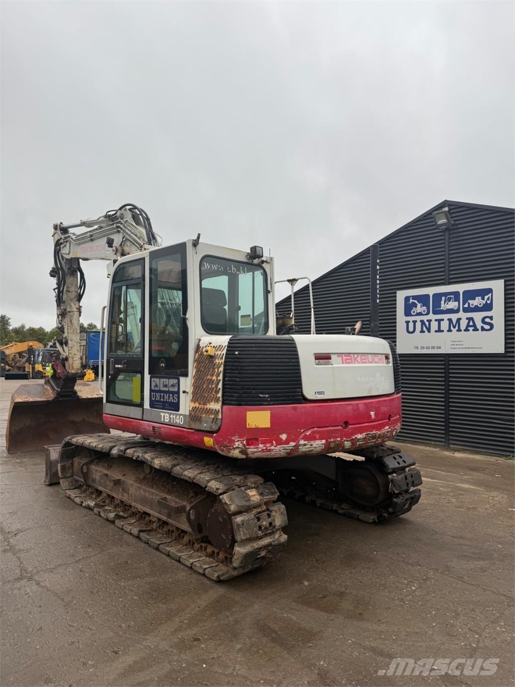 Takeuchi TB1140 حفارات زحافة