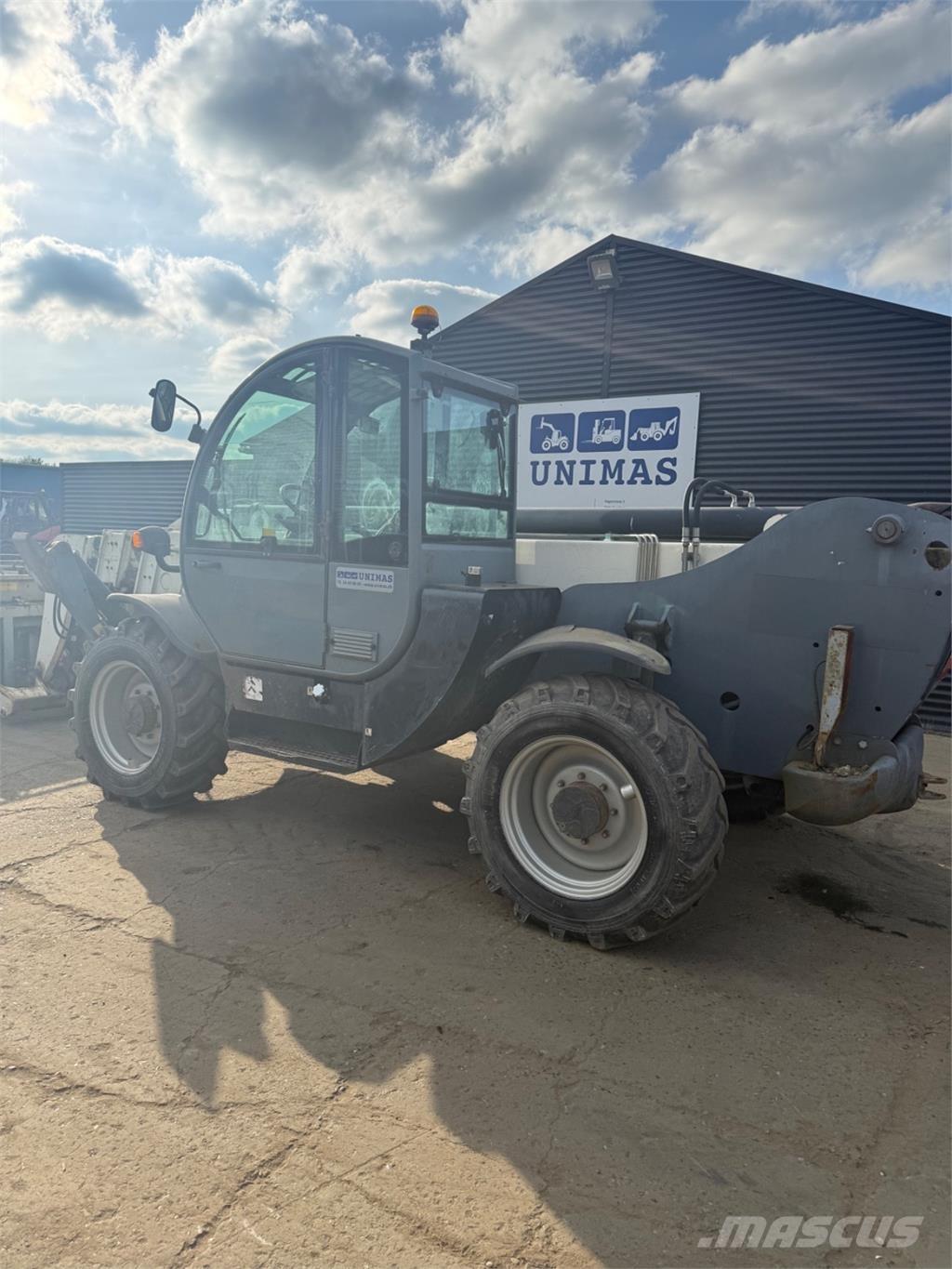 Terex 4017 مناولات متداخلة
