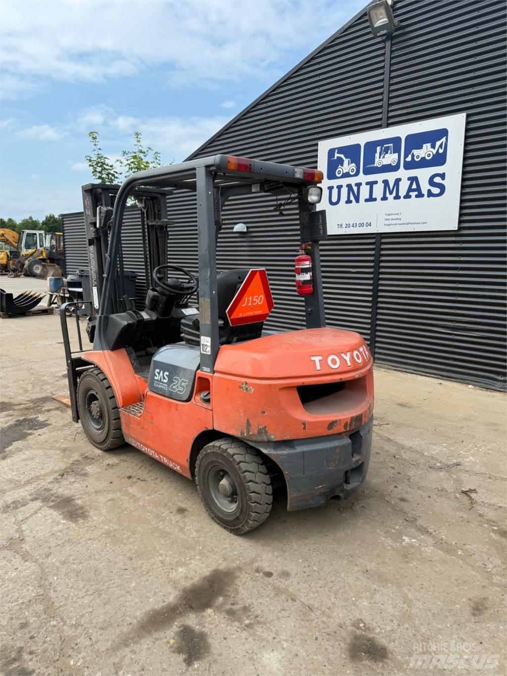 Toyota FD25 شاحنات الديزل