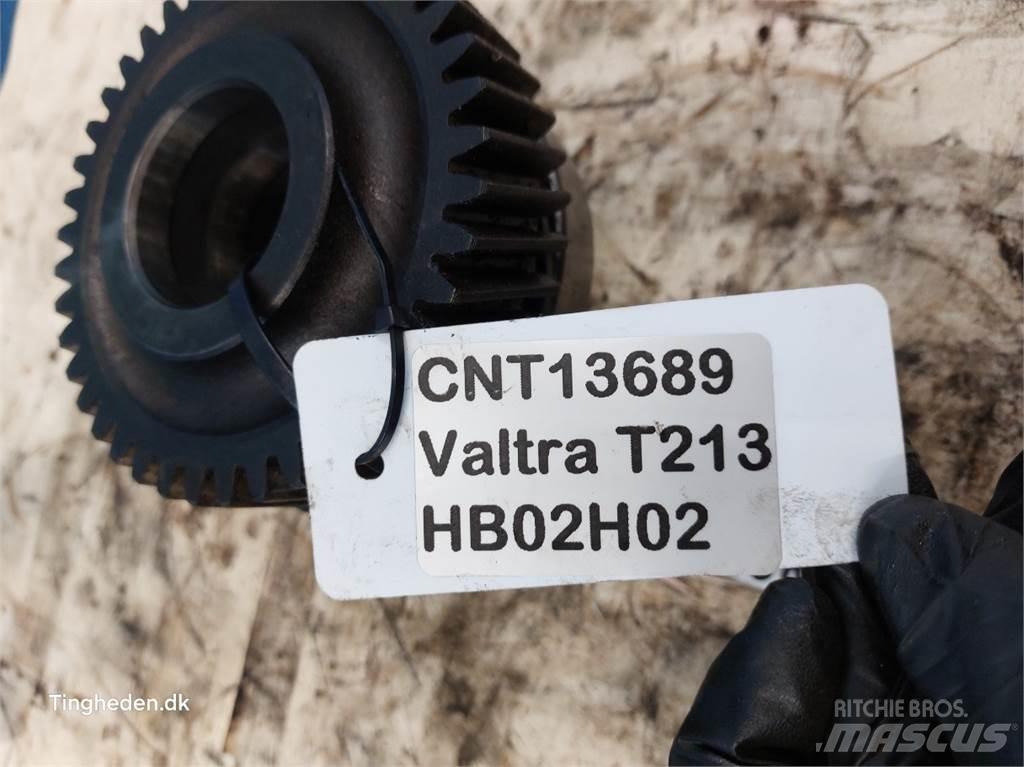 Valtra T213 أجهزة نقل