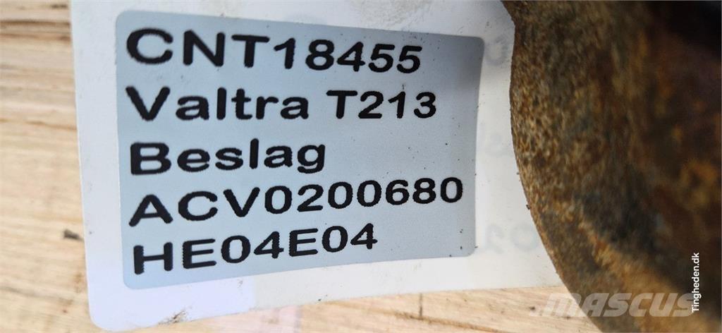Valtra T213 ملحقات أخرى للجرارات
