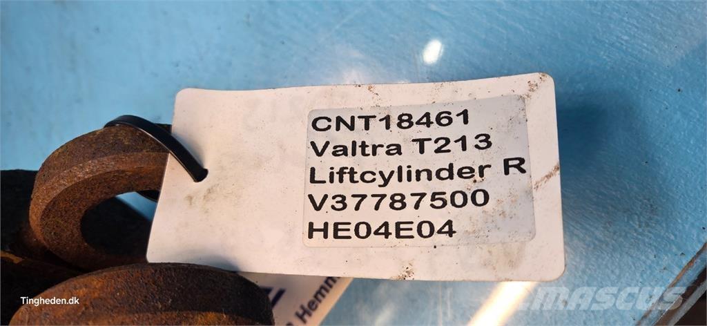 Valtra T213 هيدروليات