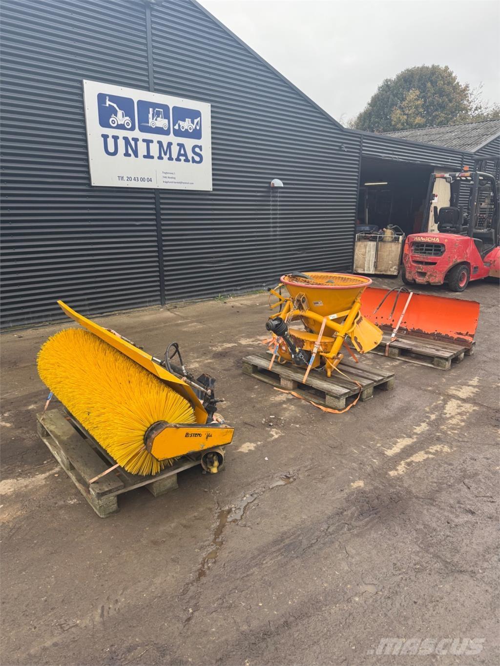  Vinterudstyr كناسات