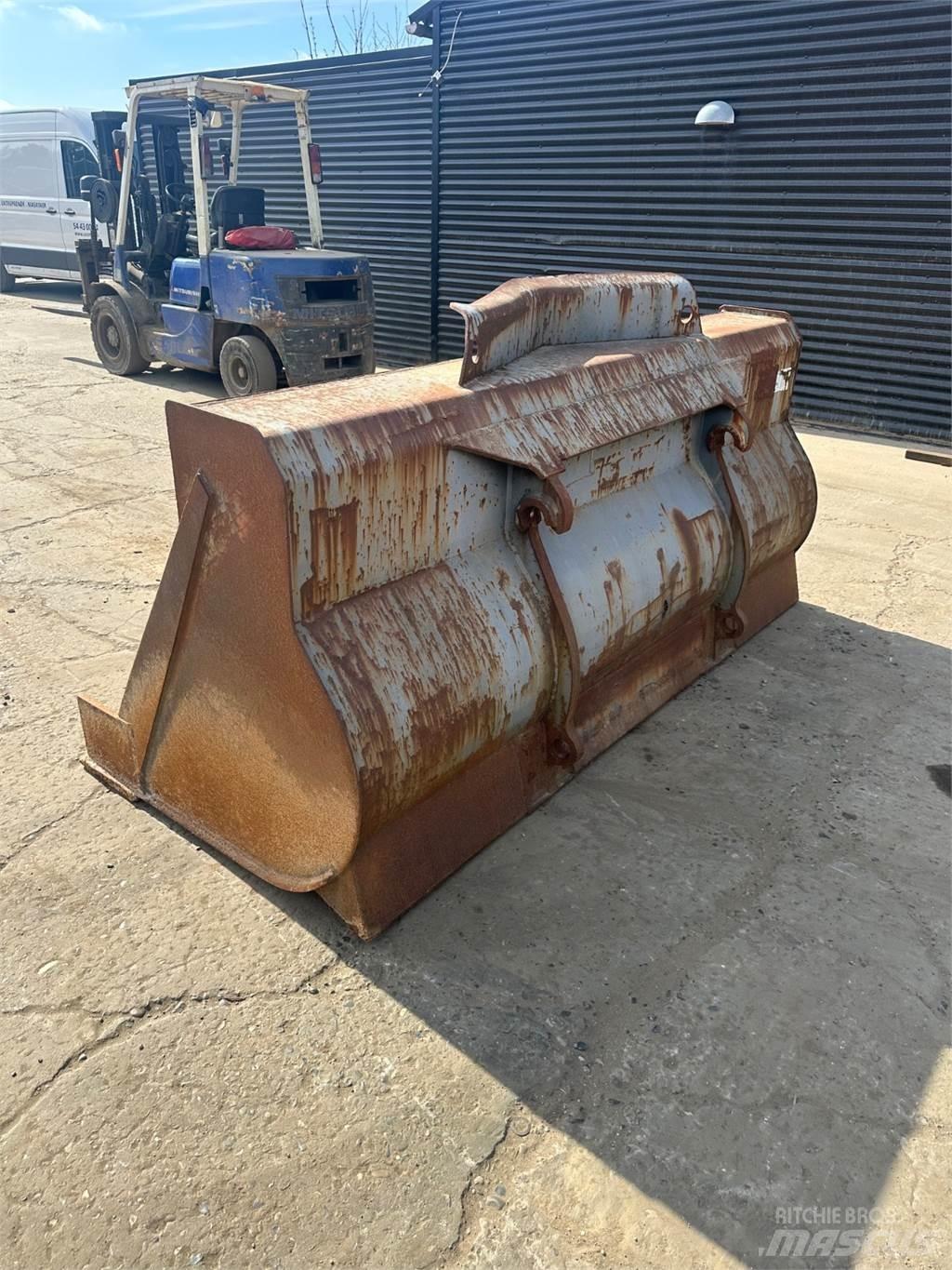 Volvo 2500mm نصول