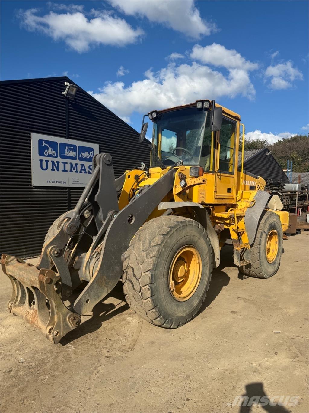 Volvo L90E لوادر بعجل
