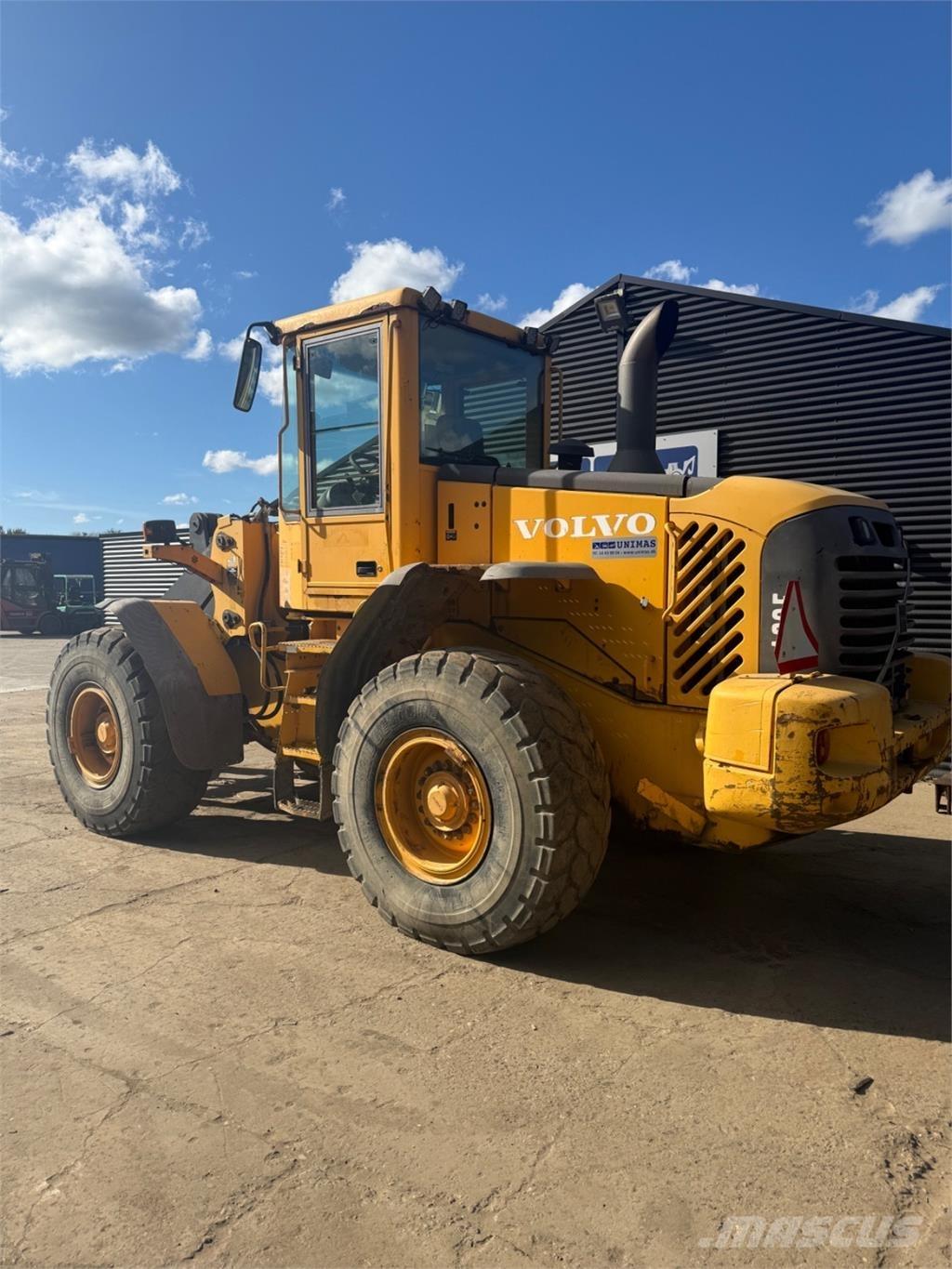 Volvo L90E لوادر بعجل