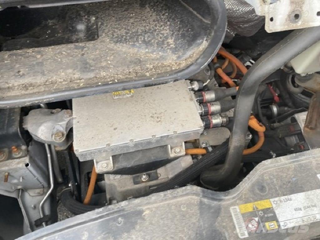  ELECTRIC 159 شاحنة مقفلة