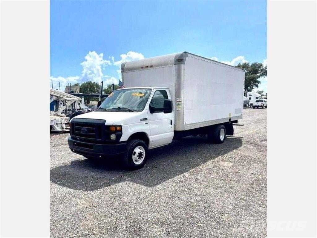 Ford E-350 شاحنات ذات هيكل صندوقي