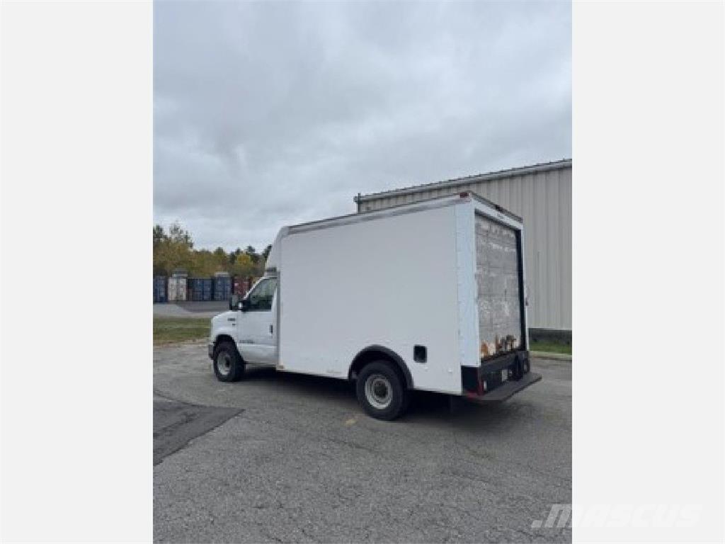 Ford E350 شاحنات ذات هيكل صندوقي
