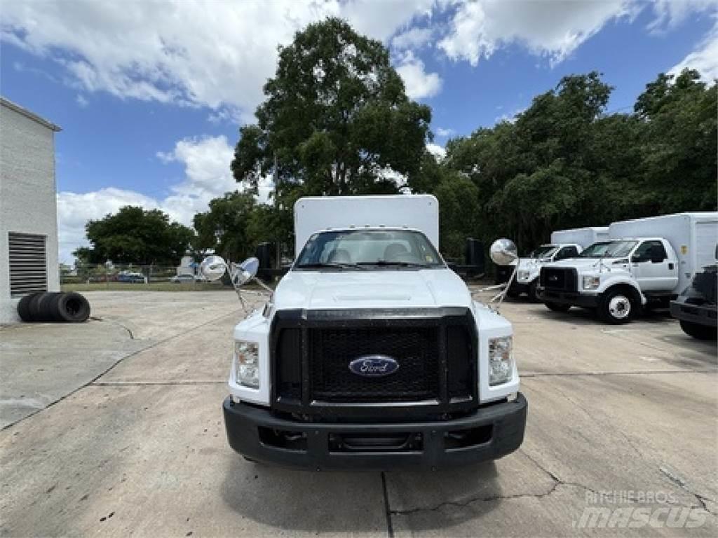 Ford F650 شاحنات نقل المشروبات