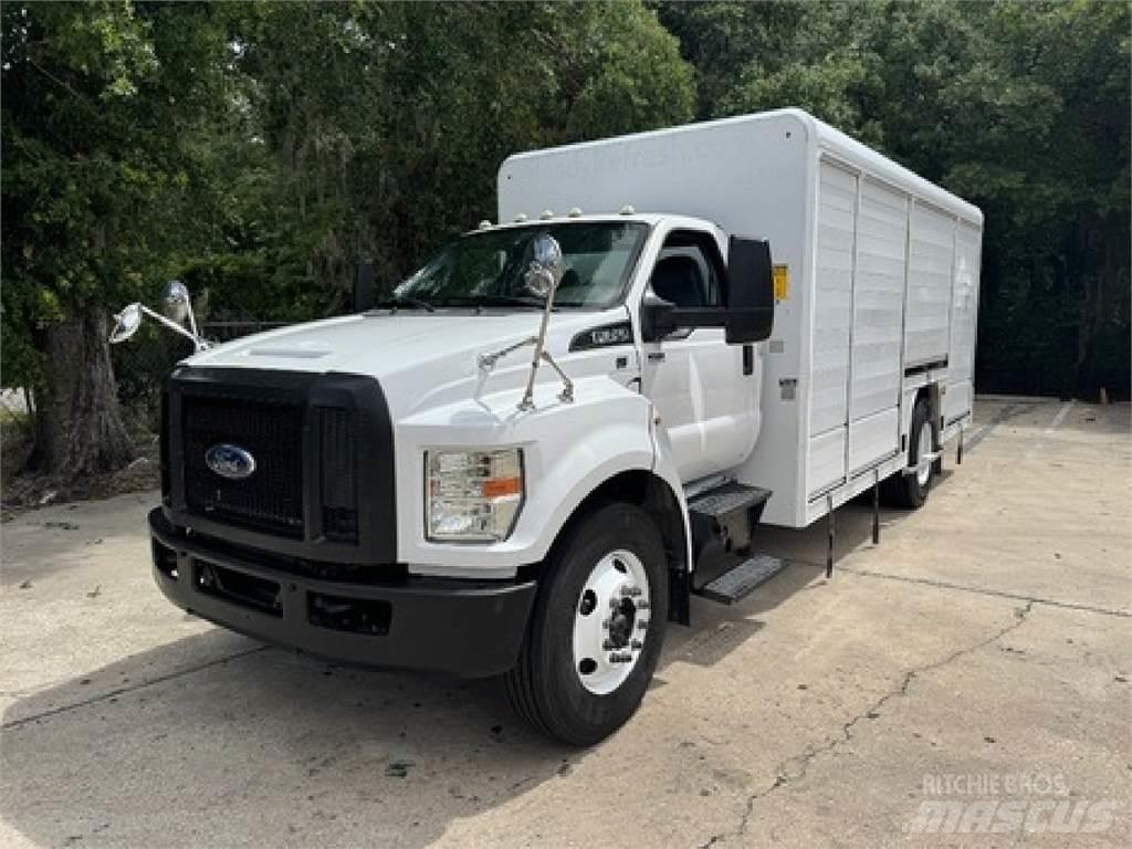 Ford F650 شاحنات نقل المشروبات