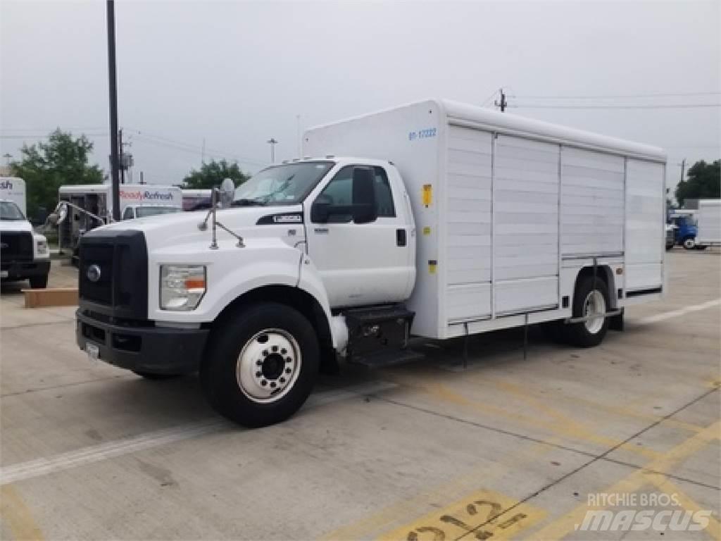 Ford F650 شاحنات نقل المشروبات