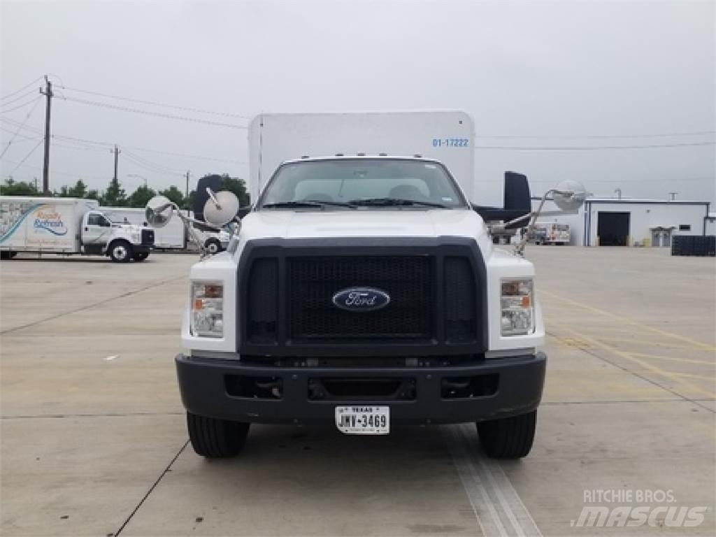 Ford F650 شاحنات نقل المشروبات