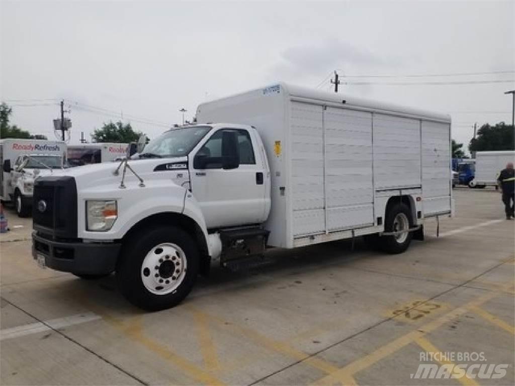 Ford F650 شاحنات نقل المشروبات