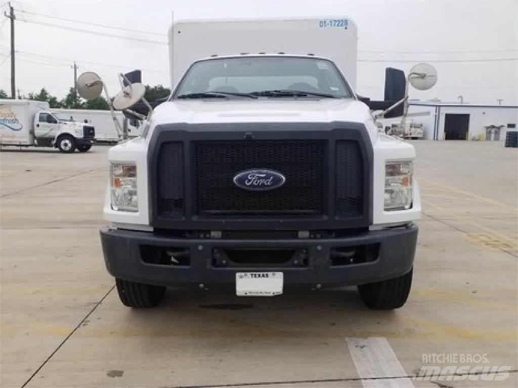 Ford F650 شاحنات نقل المشروبات