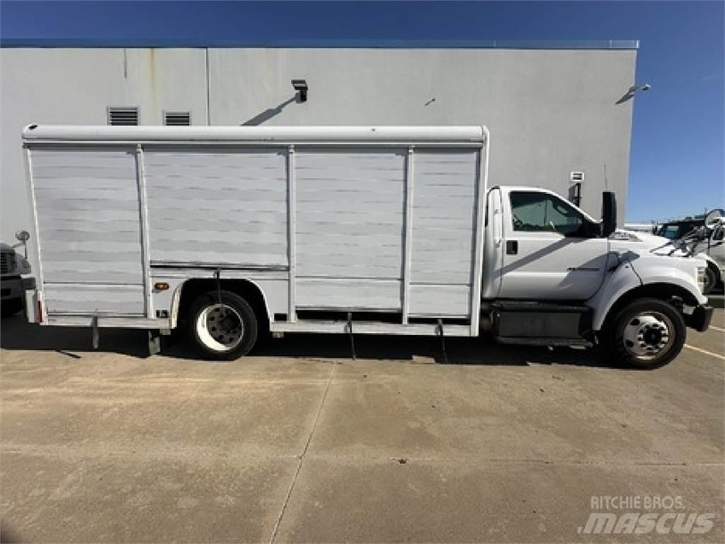 Ford F650 شاحنات نقل المشروبات