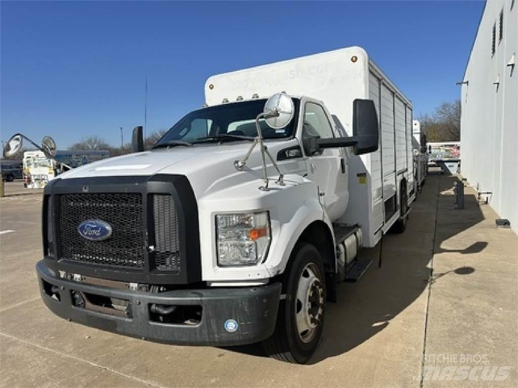 Ford F650 شاحنات نقل المشروبات