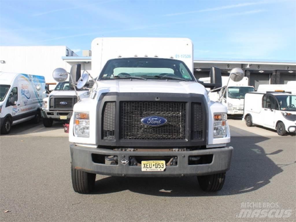 Ford F650 شاحنات نقل المشروبات