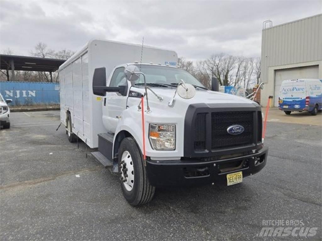 Ford F650 شاحنات نقل المشروبات