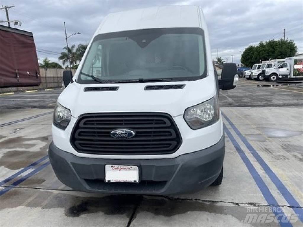 Ford TRANSIT شاحنة مقفلة