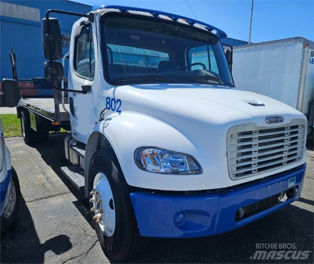 Freightliner M2 شاحنات مسطحة/مفصلية الجوانب
