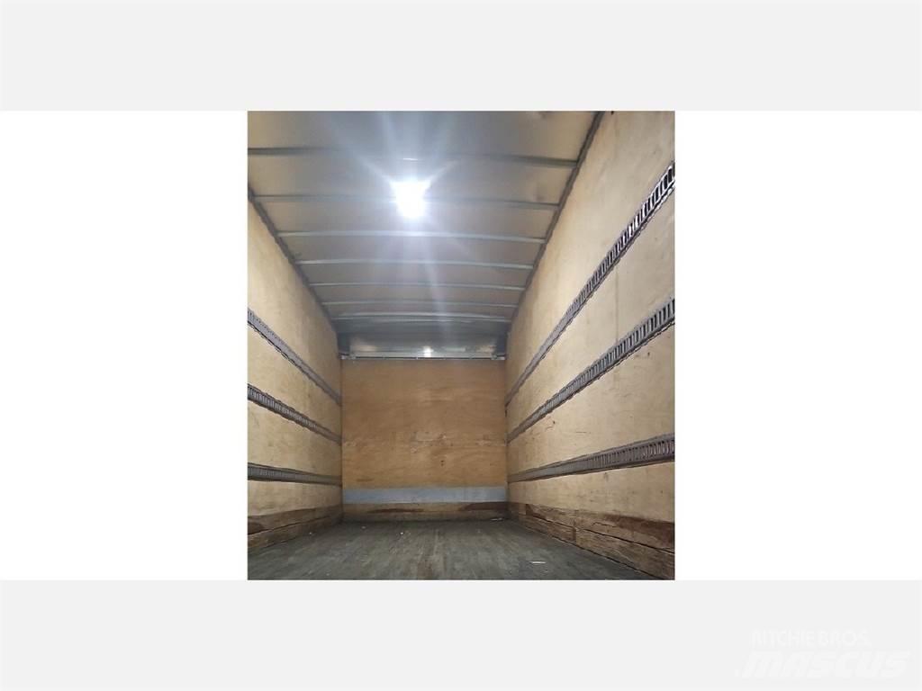 Freightliner M2 شاحنات ذات هيكل صندوقي