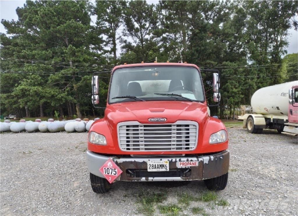Freightliner M2 شاحنات أخرى
