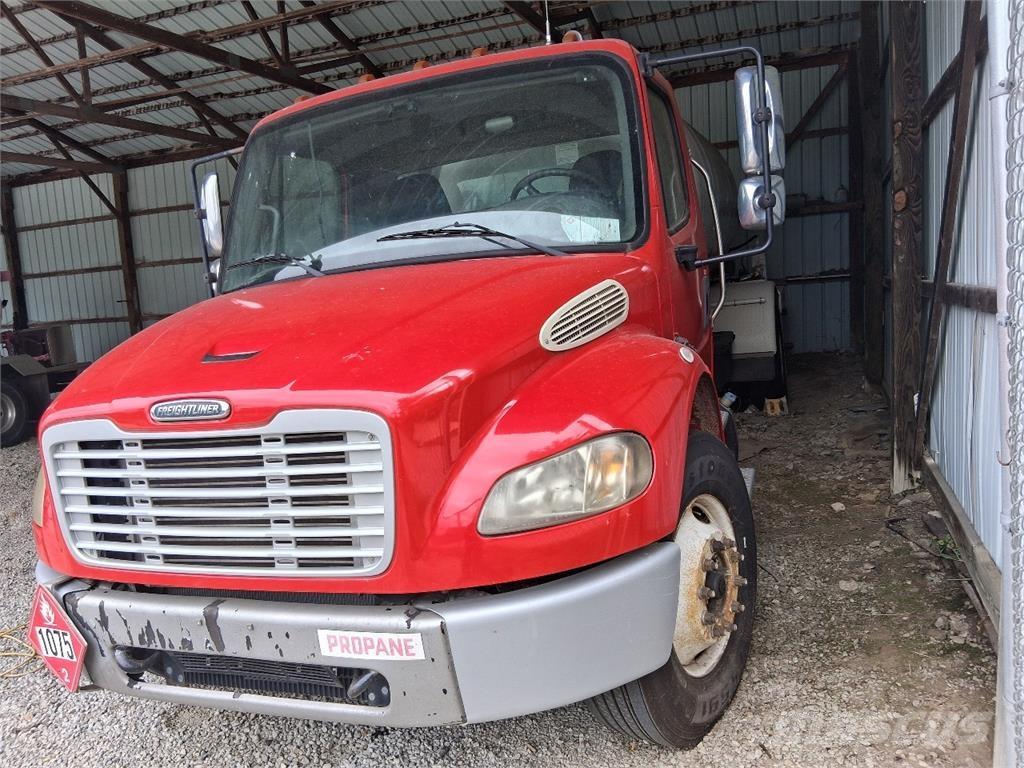 Freightliner M2 شاحنات أخرى