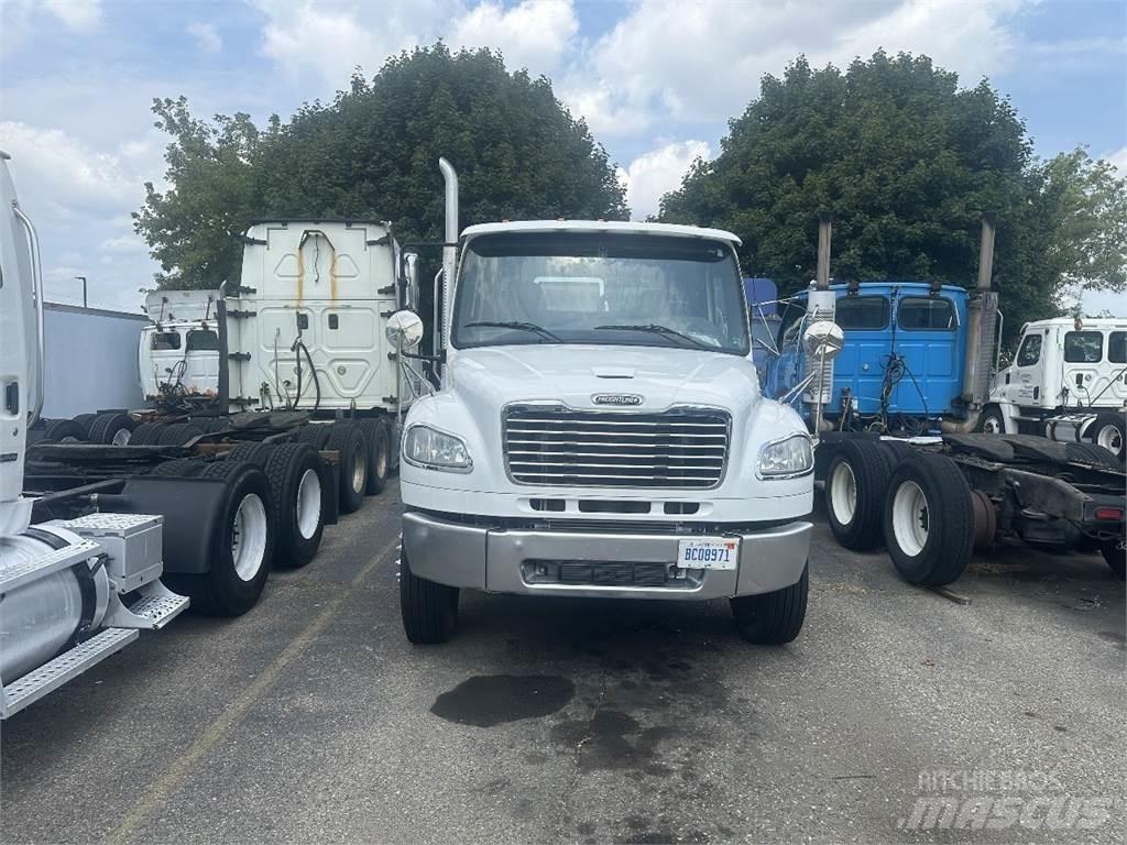 Freightliner M2 106 وحدات الجر