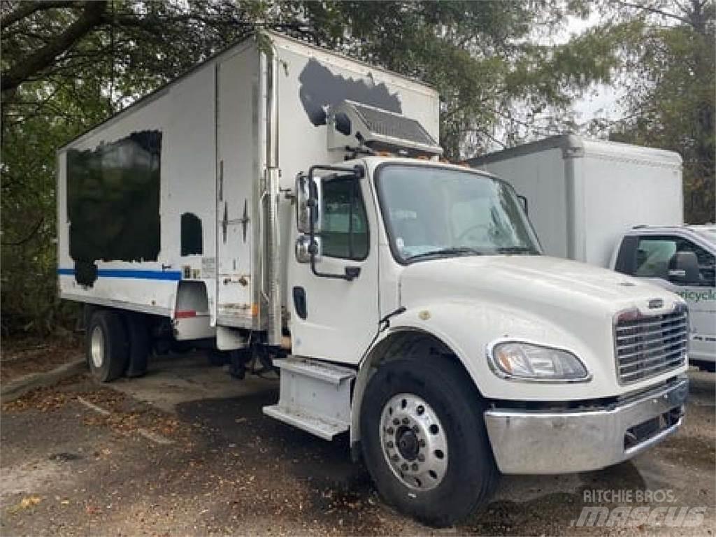 Freightliner M2-106 شاحنات ذات هيكل صندوقي